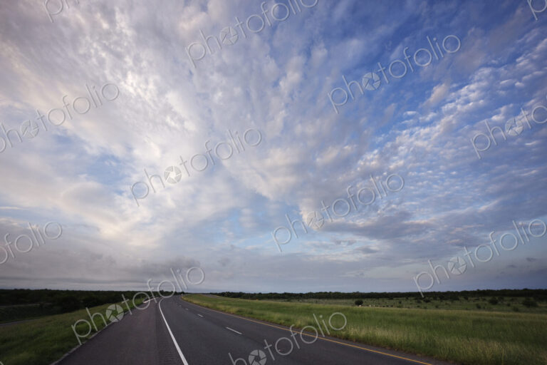 US Interstate 35 at Sunrise