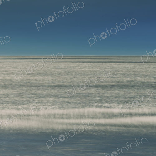 Vast ocean seascape, view to the horizon