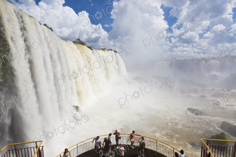 View along the Iguacu (Iguazu) Falls, Cataratta Foz do Iguacu, Parana, Iguazu National…