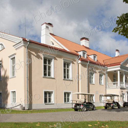 Vihula Manor Exterior