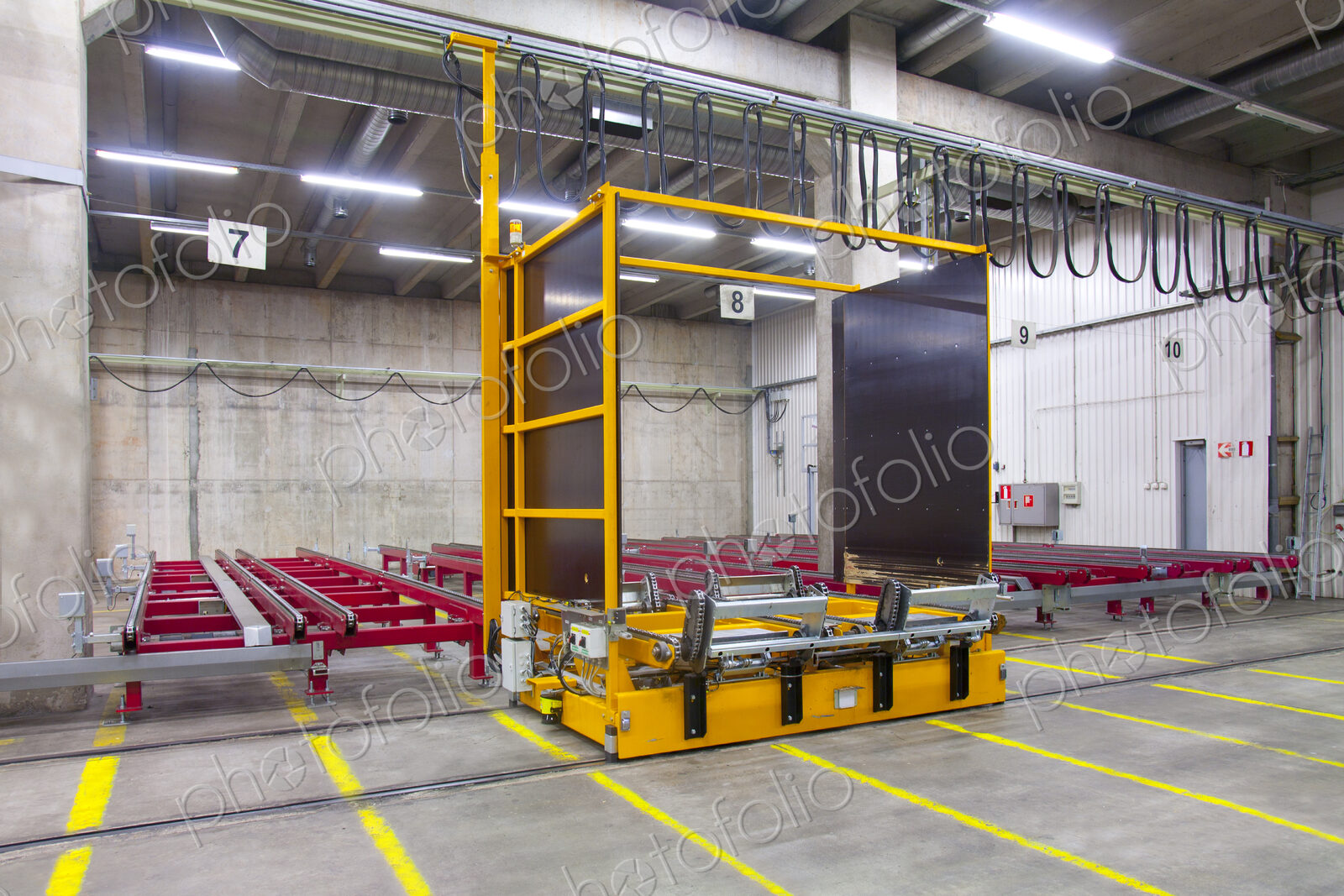 Warehouse,and distribution centre for goods, drinks industry. Steel platforms and pallets