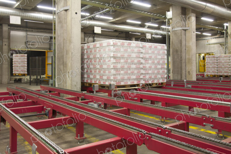 Warehouse,and distribution centre for goods. Steel platforms and pallets,lifting…