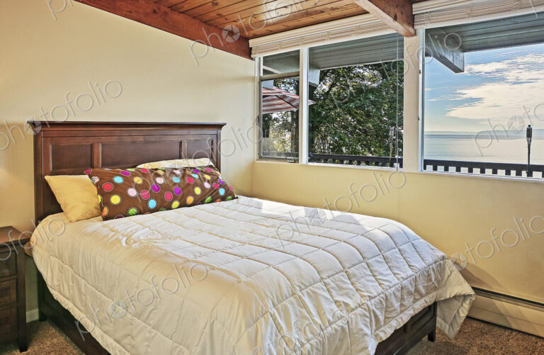 Window and bed in bedroom