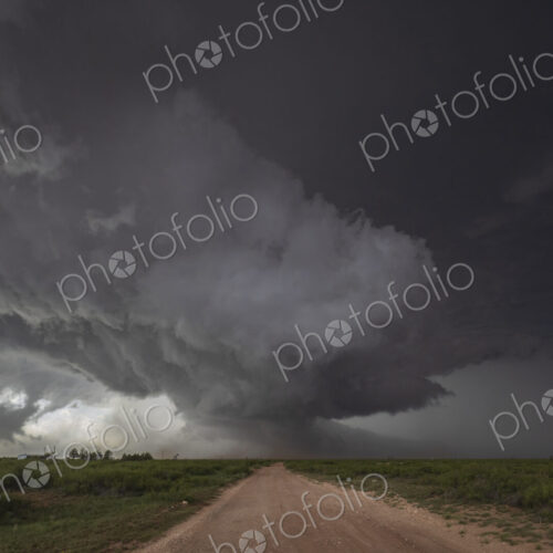 Wrapping RFD on the SE side of the Hook on a Tornado-Warned Supercell Wrapping RFD on the SE side of the Hook on a Tornado-Warned Supercell