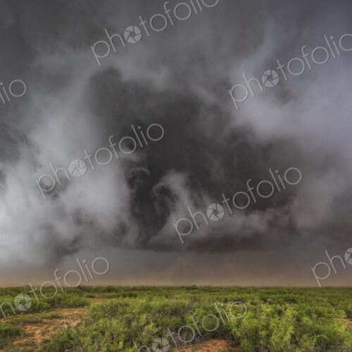 Wrapping RFD on the SE side of the Hook on a Tornado-Warned Supercell Wrapping RFD on the SE side of the Hook on a Tornado-Warned Supercell